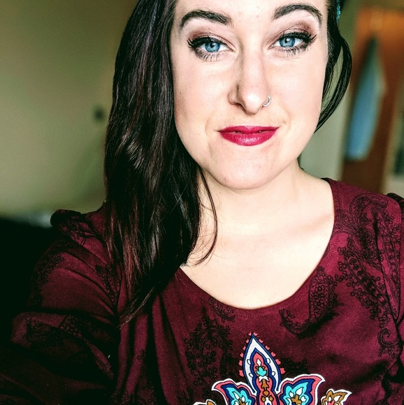 Meet your Posher, Manda - Picture 3 of 5